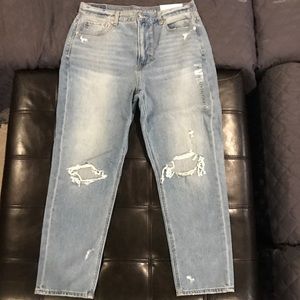 American eagle mom Jean "cool classic"